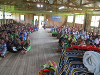 graduation crowd