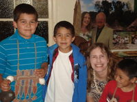 11-04-Yavapai - Apache kids with Trina